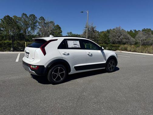 2025 Kia Niro LX