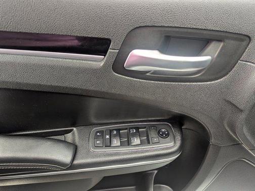 2019 Chrysler 300 S