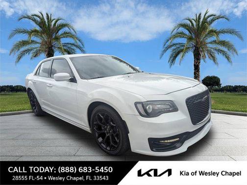 2019 Chrysler 300 S