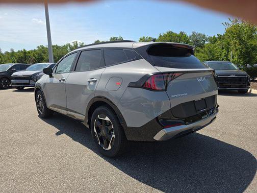 Wolf Gray 2026 Kia Sportage SX