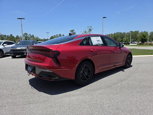 2025 Kia K5 LXS