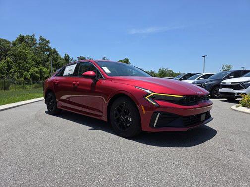 2025 Kia K5 LXS