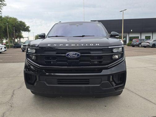 Agate Black Metallic 2025 Ford Expedition Max Active 4x4