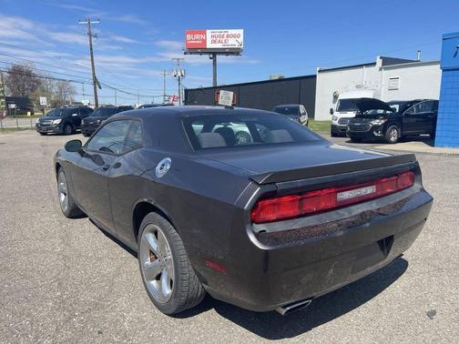2014 Dodge Challenger SXT