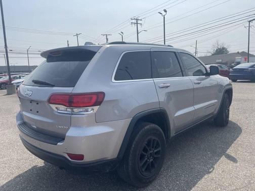 2020 Jeep Grand Cherokee Laredo
