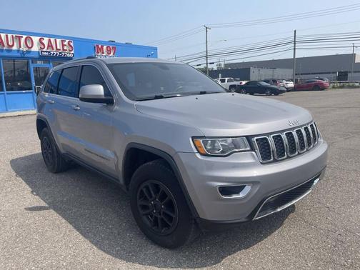 2020 Jeep Grand Cherokee Laredo