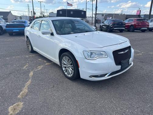 2016 Chrysler 300 S