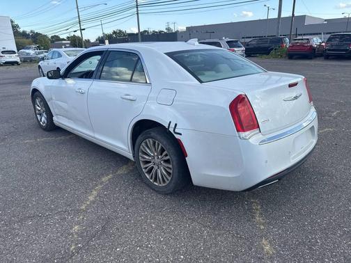 2016 Chrysler 300 S