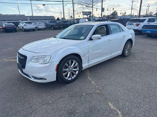 2016 Chrysler 300 S