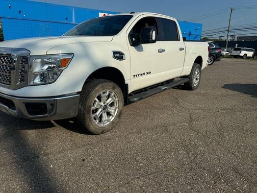 2020 Nissan Titan XD SV