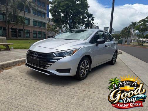 Brilliant Silver Metallic 2024 Nissan Versa 1.6 S