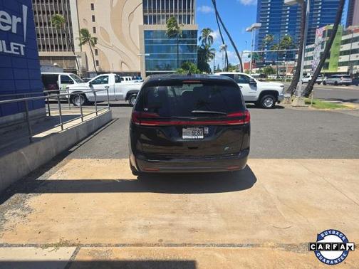 2022 Chrysler Pacifica Hybrid Touring L