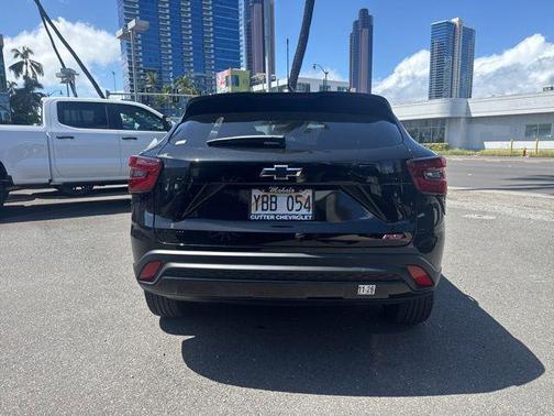 Mosaic Black Metallic 2025 Chevrolet Trax FWD 1RS