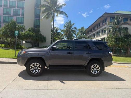Magnetic Gray Metallic 2017 Toyota 4Runner TRD Off Road Premium