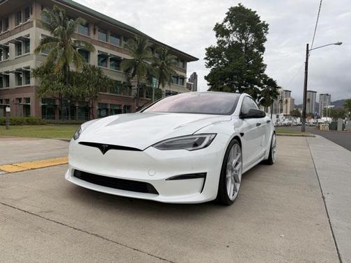 2022 Tesla Model S Plaid