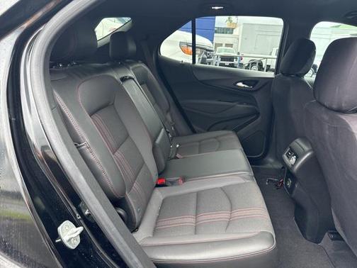 2022 Chevrolet Equinox FWD RS