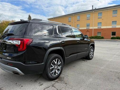 2023 GMC Acadia FWD SLT
