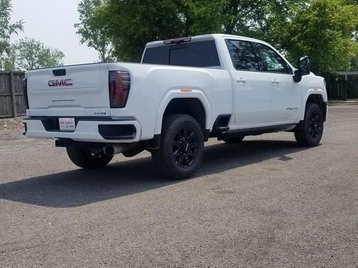 2025 GMC Sierra 2500 AT4