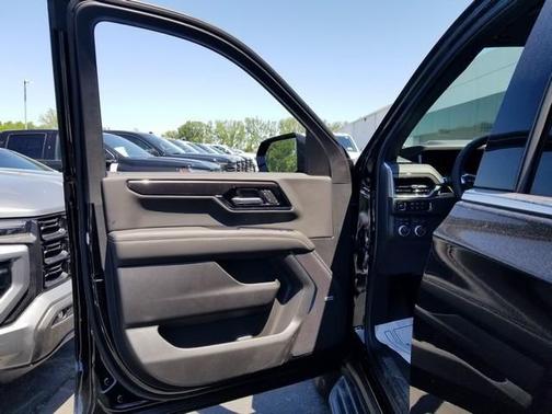 Onyx Black 2026 GMC Yukon 4WD Elevation
