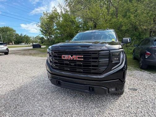 Onyx Black 2025 GMC Sierra 1500 Elevation