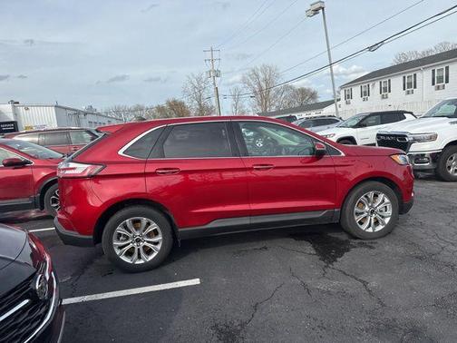 Rapid Red Metallic Tinted Clearcoat 2024 Ford Edge Titanium