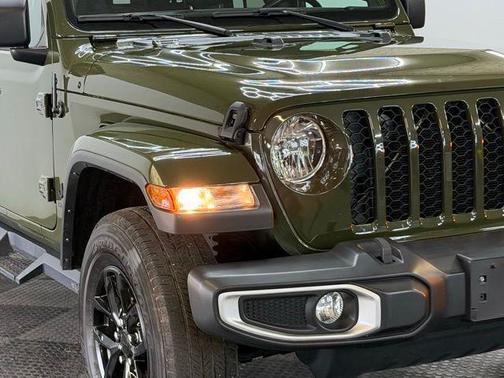 2022 Jeep Gladiator Sport S