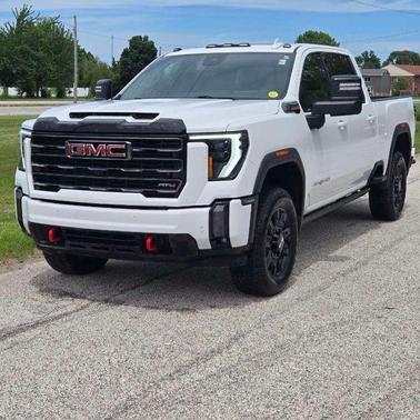 Summit White 2024 GMC Sierra 2500 AT4