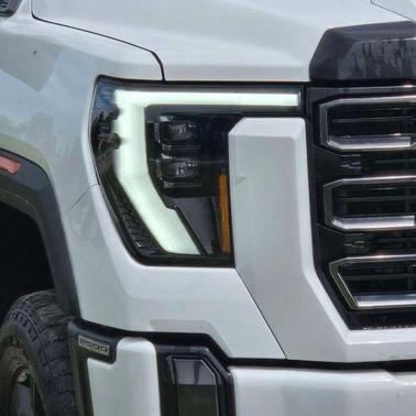 Summit White 2024 GMC Sierra 2500 AT4