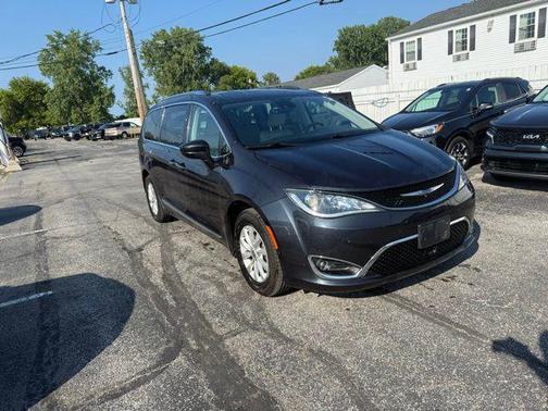 2019 Chrysler Pacifica Touring L