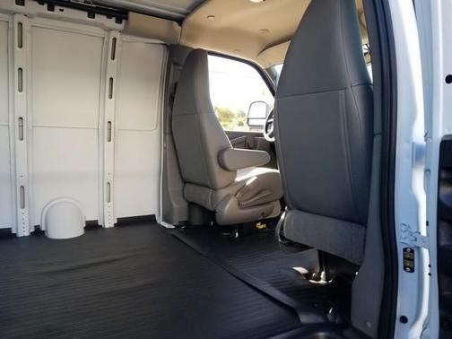 2025 GMC Savana 2500 Work Van