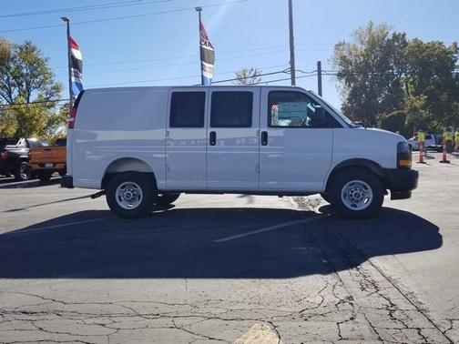 2025 GMC Savana 2500 Work Van
