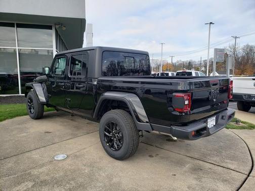 2023 Jeep Gladiator Sport S
