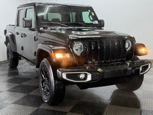 2023 Jeep Gladiator Sport S