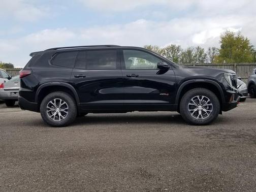 2026 GMC Acadia AWD AT4