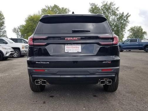 2026 GMC Acadia AWD AT4