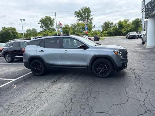 Sterling Metallic 2023 GMC Terrain SLE
