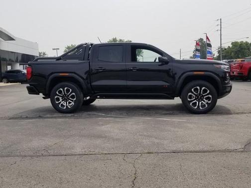 2025 GMC Canyon Base