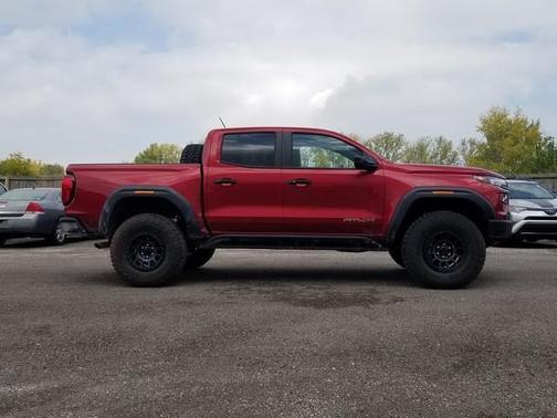 2025 GMC Canyon AT4
