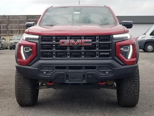2025 GMC Canyon AT4