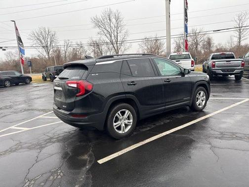 2023 GMC Terrain SLE