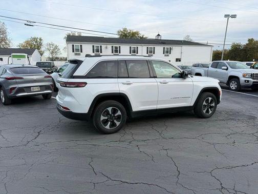 2024 Jeep Grand Cherokee 4xe Base