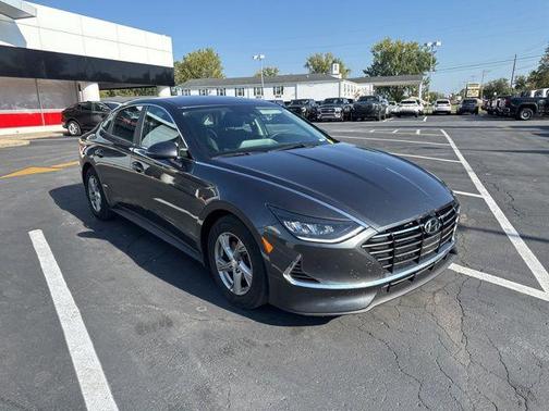 2023 Hyundai SONATA SE