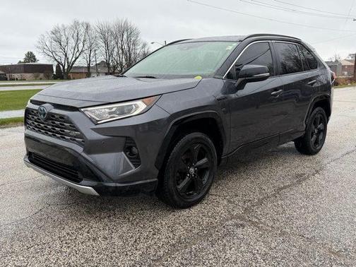 2020 Toyota RAV4 Hybrid SE