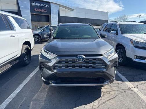 2020 Toyota RAV4 Hybrid SE