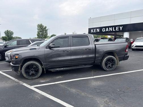 Granite Crystal Metallic Clearcoat 2022 RAM 1500 Big Horn/Lone Star