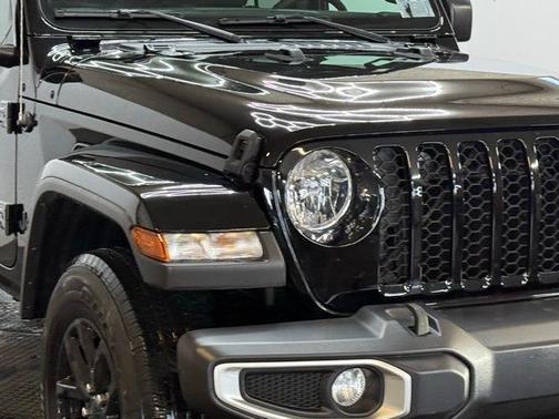 2023 Jeep Gladiator Sport S