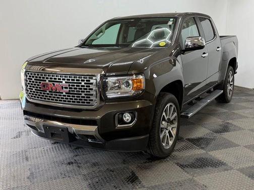 Smokey Quartz Metallic 2019 GMC Canyon Denali