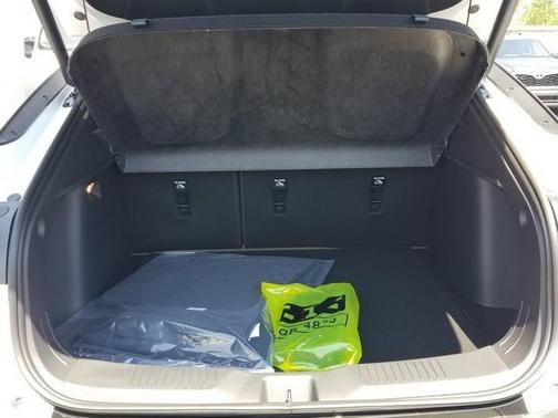 Summit White 2026 Buick Envista Sport Touring FWD