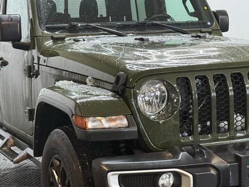 2022 Jeep Gladiator Sport S