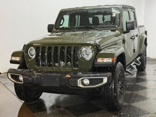 2022 Jeep Gladiator Sport S